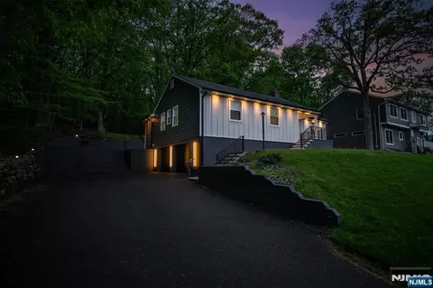207 Degray St, North Haledon, NJ 07508
