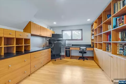 Other - 670 Swathmore Ln, Paramus, NJ 07652 photo 7 of 10