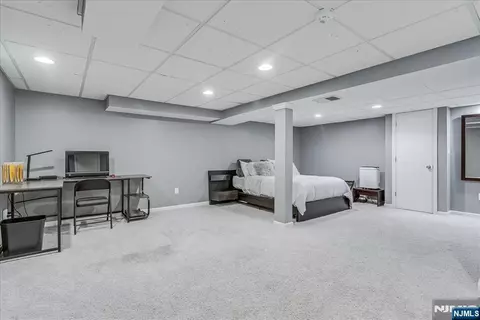 Bedroom - 670 Swathmore Ln, Paramus, NJ 07652 photo 5 of 5