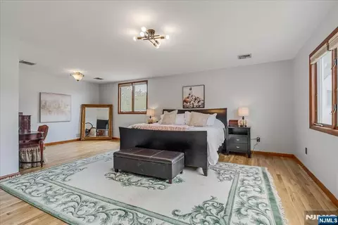 Bedroom - 670 Swathmore Ln, Paramus, NJ 07652 photo 1 of 5