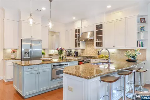 Kitchen - 3 Christopher Ct, Montclair, NJ 07042 photo 3 of 7