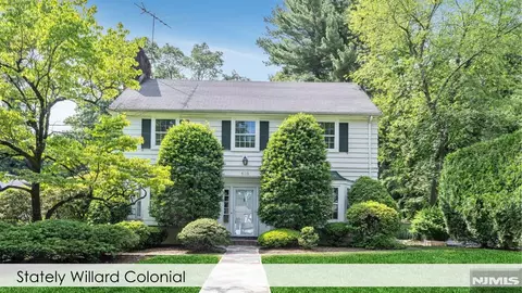 436 Hillcrest Rd, Ridgewood, NJ 07450