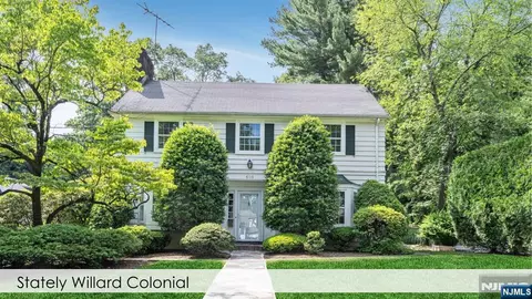 436 Hillcrest Rd, Ridgewood, NJ 07450