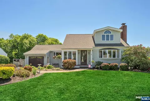 40 Walray Ave, North Haledon, NJ 07508