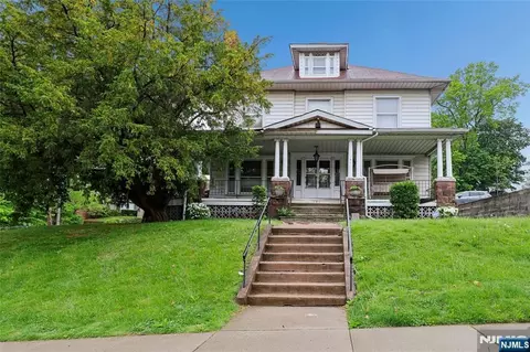 139 Aycrigg Ave, Passaic, NJ 07055