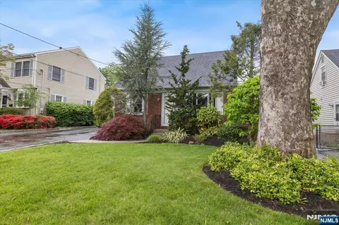 881 Lincoln Ave, Maywood, NJ 07607