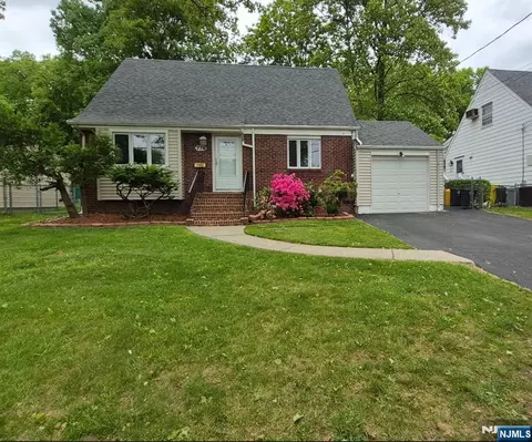 778 John St, Teaneck, NJ 07666