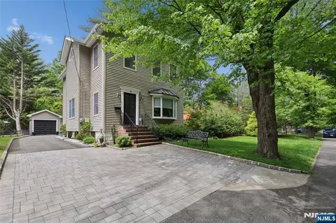 50 Whitman St, Haworth, NJ 07641