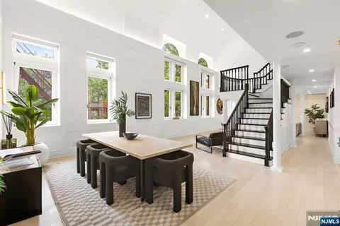 1101 Bloomfield St, Hoboken, NJ 07030