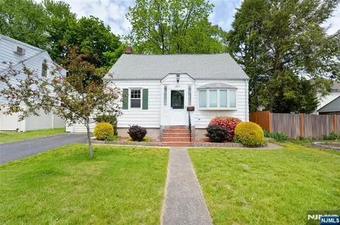 28-19 Warren Rd, Fair Lawn, NJ 07410
