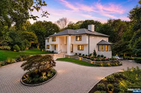 Exterior - 1 Lambs Ln, Cresskill, NJ 07626 photo 3 of 7