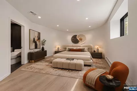Bedroom - 1 Lambs Ln, Cresskill, NJ 07626 photo 5 of 7