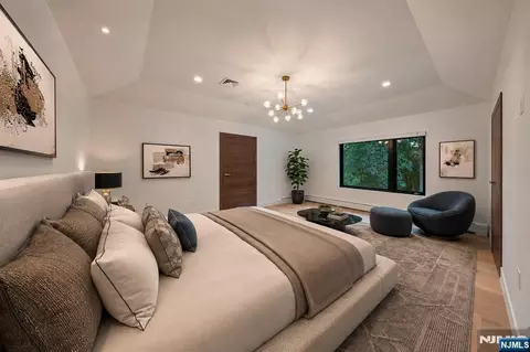 Bedroom - 1 Lambs Ln, Cresskill, NJ 07626 photo 2 of 7