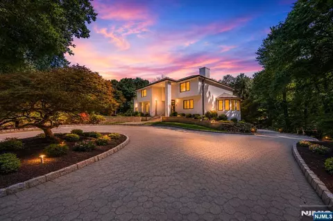 Exterior - 1 Lambs Ln, Cresskill, NJ 07626 photo 7 of 7