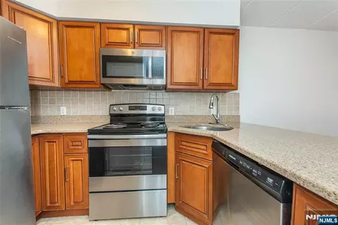 Kitchen - 5 Linden St #3J, Hackensack, NJ 07601 photo 2 of 4
