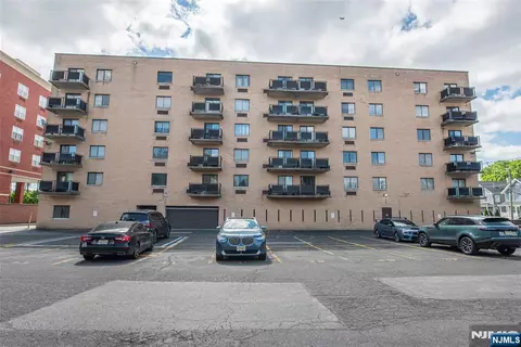 Exterior - 5 Linden St #3J, Hackensack, NJ 07601 photo 2 of 3