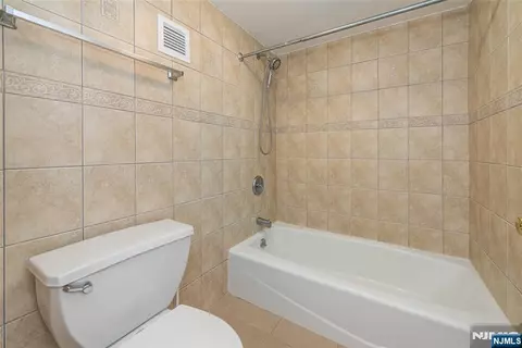 Bath - 5 Linden St #3J, Hackensack, NJ 07601 photo 2 of 2