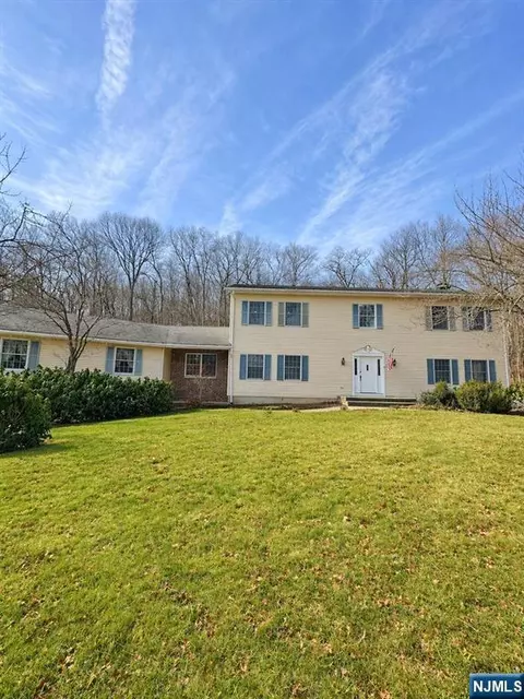 611 Snake Den Rd, West Milford, NJ 07480