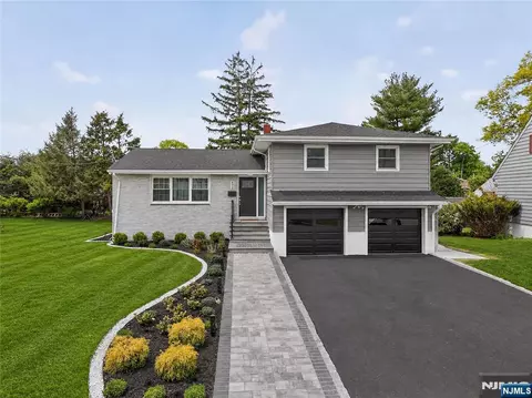556 Princeton St, New Milford, NJ 07646