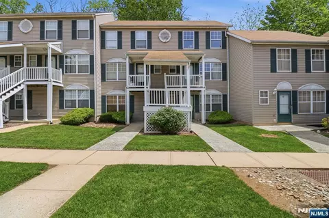 239-40 Th St #C0032, Irvington, NJ 07111
