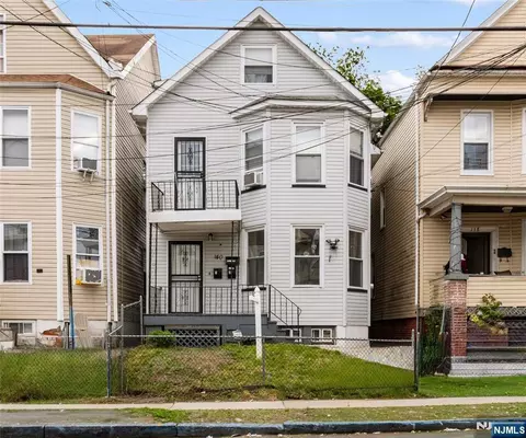 140 7th St, Paterson, NJ 07522
