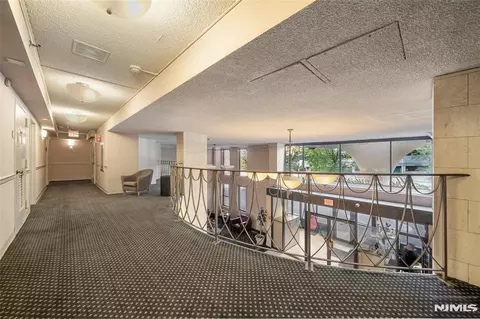 Entry Way - 160 Overlook Ave #2C, Hackensack, NJ 07601 photo 3 of 3