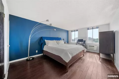 Bedroom - 160 Overlook Ave #2C, Hackensack, NJ 07601 photo 1 of 4