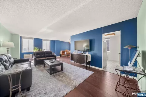 160 Overlook Ave #2C, Hackensack, NJ 07601 photo 7