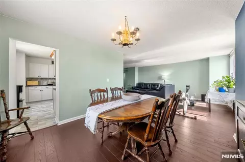 Dining - 160 Overlook Ave #2C, Hackensack, NJ 07601 photo 2 of 2