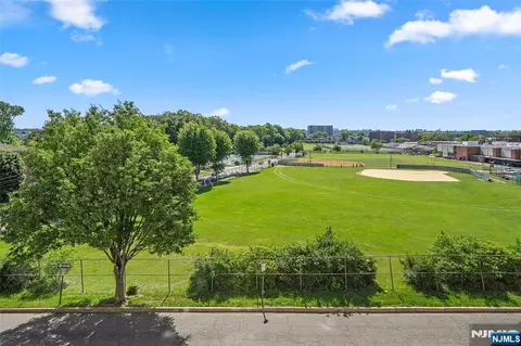 160 Overlook Ave #2C, Hackensack, NJ 07601 photo 6