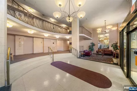 160 Overlook Ave #2C, Hackensack, NJ 07601 photo 24