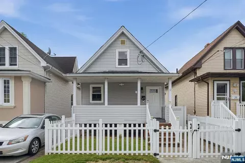 32 Willard St, Garfield, NJ 07026