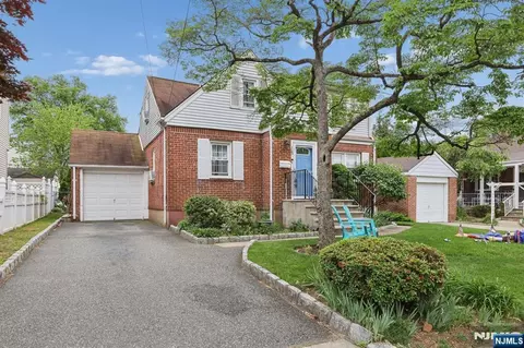 365 Grove St, New Milford, NJ 07646