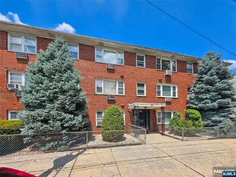 475 Elm St #3A, Kearny, NJ 07032
