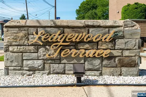 464 Liberty St #106, Little Ferry, NJ 07643