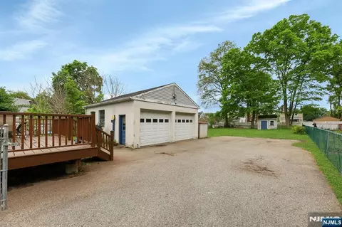Exterior - 17 Butler Pl, Haskell, NJ 07420 photo 3 of 5