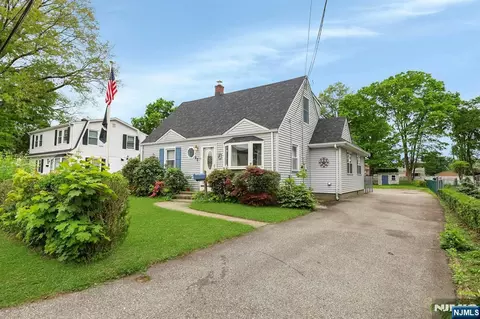 Exterior - 17 Butler Pl, Haskell, NJ 07420 photo 2 of 5