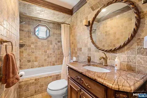 Bath - 694 Sunset Rd, Teaneck, NJ 07666 photo 1 of 2