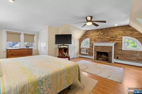 Other - 694 Sunset Rd, Teaneck, NJ 07666 photo 4 of 5