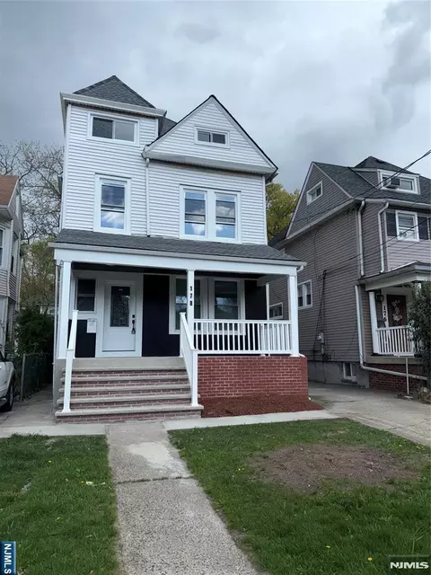 178 Berry St, Hackensack, NJ 07601