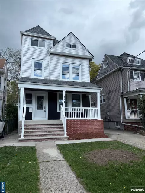 178 Berry St, Hackensack, NJ 07601