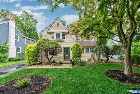151 Walthery Ave, Ridgewood, NJ 07450