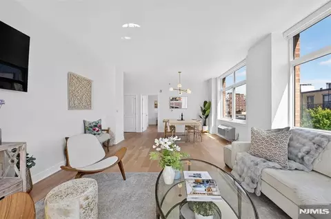 1450 Washington St #516, Hoboken, NJ 07030