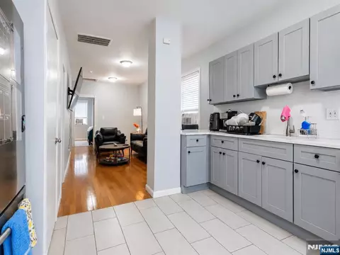30 49th St, Bayonne, NJ 07002