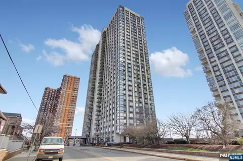 200 Old Palisade Rd #5E, Fort Lee, NJ 07024