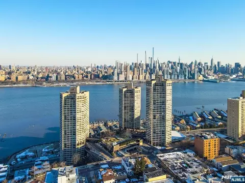 7000 Blvd #138G, West New York, NJ 07093