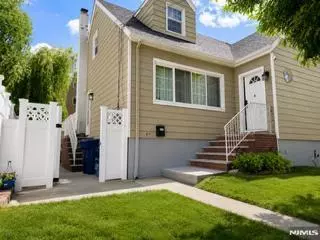47 Worth St, Hackensack, NJ 07601