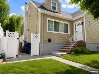 47 Worth St, Hackensack, NJ 07601