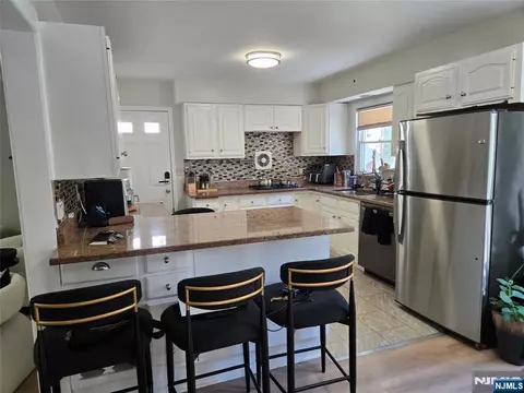 Entry Way - 47 Worth St, Hackensack, NJ 07601 photo 2 of 6