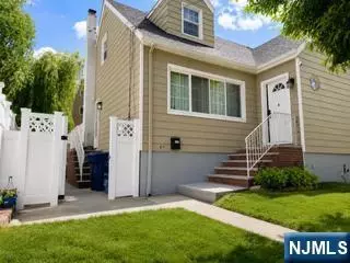 47 Worth St, Hackensack, NJ 07601
